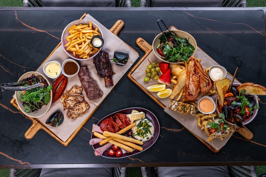 Enjoy Seafood Platter or BBQ Platter at Christmas at Planar Restaurant